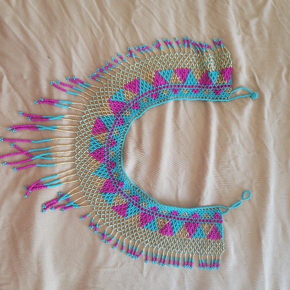 Handmade necklace from Nassau - Picture 2 of 2